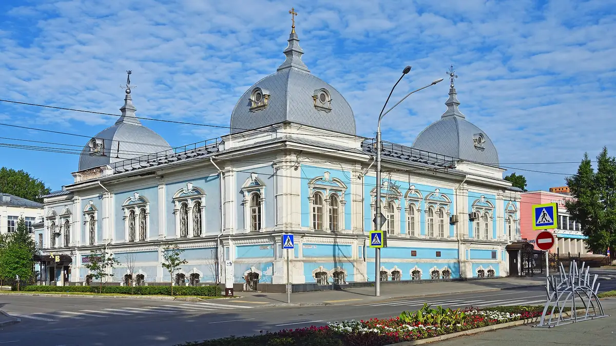 Старинные здания на проспекте Ленина в Барнауле