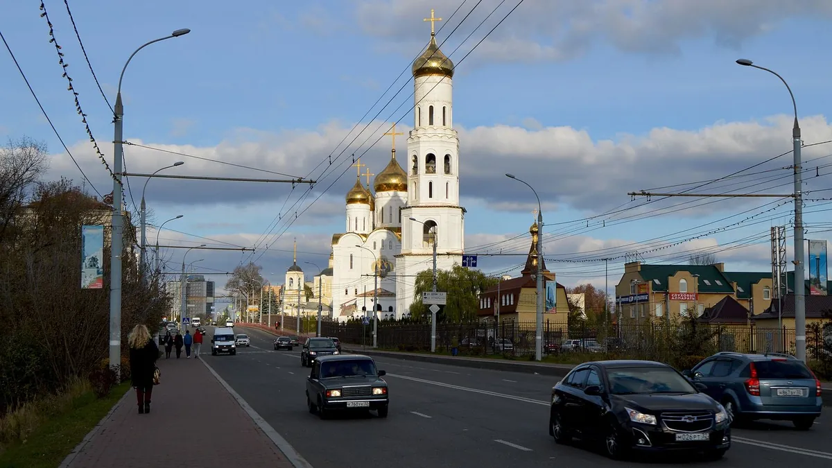 Проспект Ленина в Брянске, вид на Петровскую гору