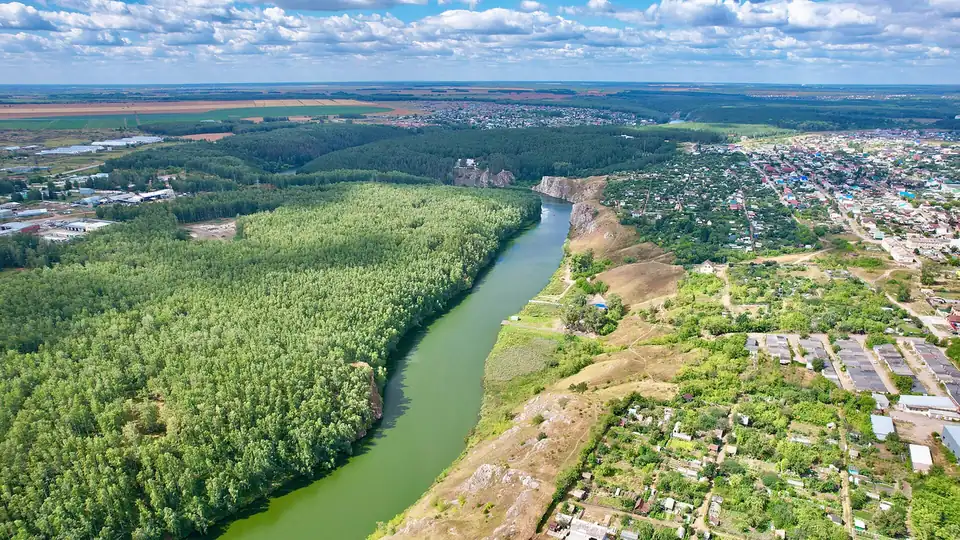 Река Исеть в Каменске-Уральском с высоты