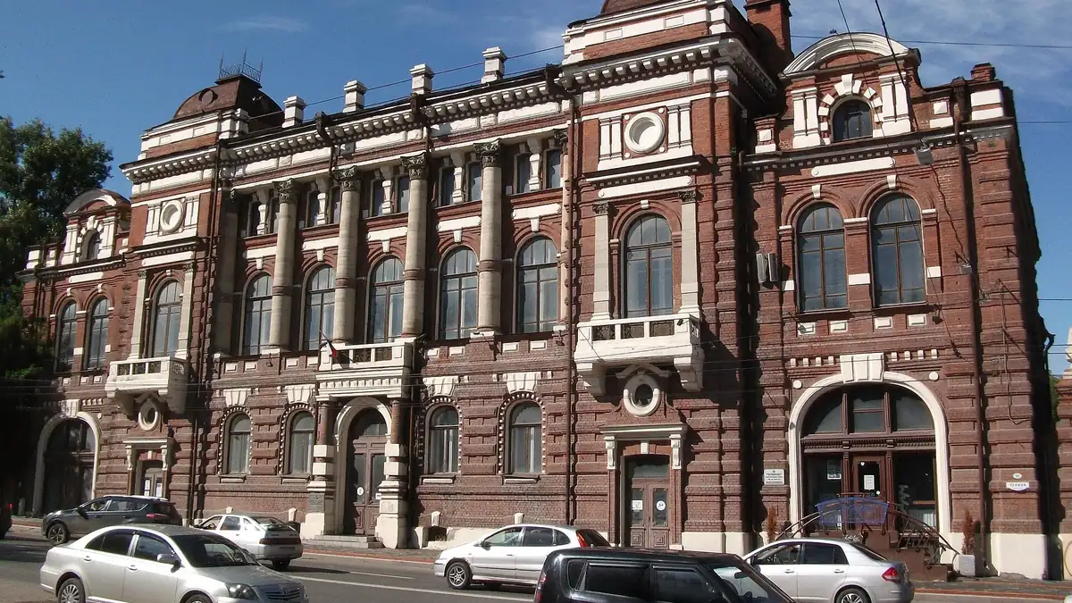 Здание Общественного собрания на проспекте Ленина в Томске