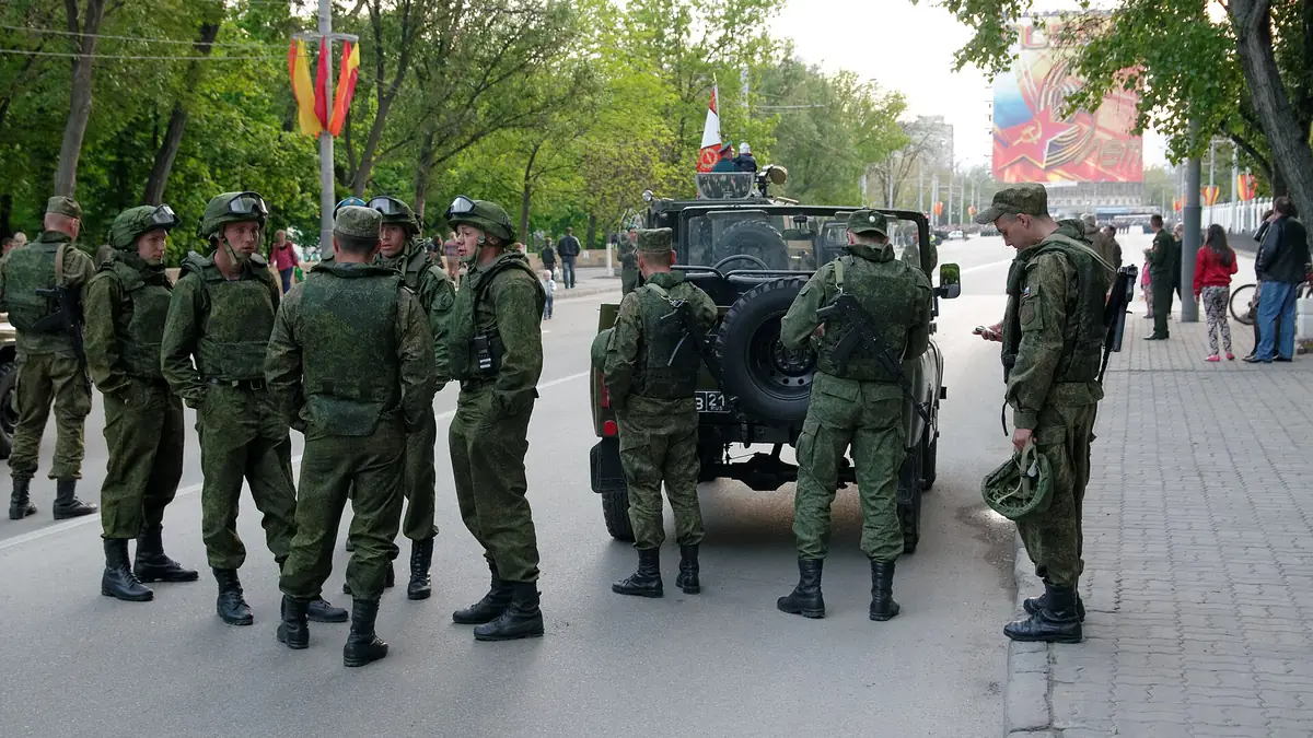 Военнослужащие в строю