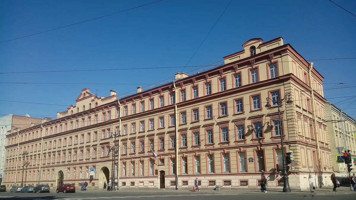 Здание Тринадцатого арбитражного апелляционного суда в Санкт-Петербурге