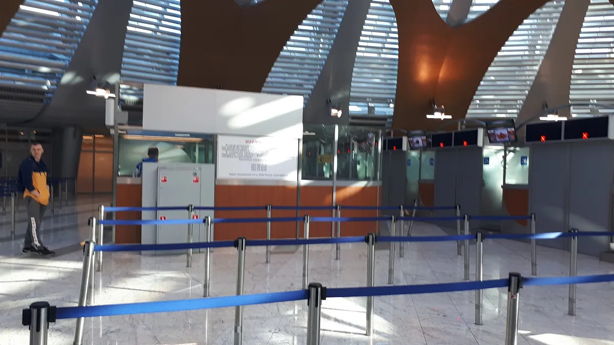 Зона паспортного контроля в терминале аэропорта Шереметьево